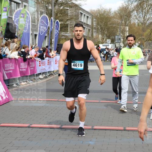 12.04.2026 - 45. Internationalen Wilhelmsburger Insellauf Strokosch-Dieckow http://msf.ph/oto/9453644 12.04.2026 13:06:08 Ziel 5486, 4619, 3316, 4219, 5848 meine-sportfotos.de