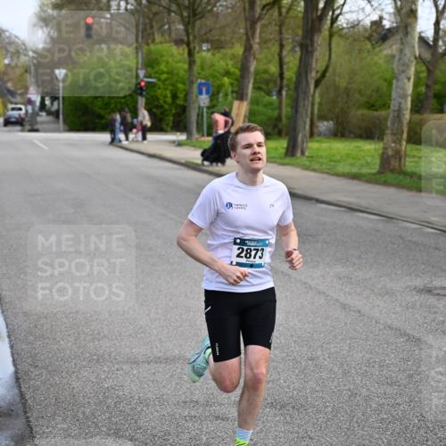 12.04.2026 - 45. Internationalen Wilhelmsburger Insellauf J. Mangold http://msf.ph/oto/9453655 12.04.2026 10:12:25 Ziel 2873 meine-sportfotos.de