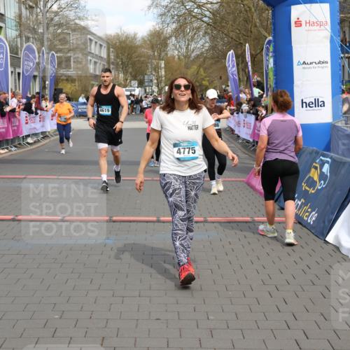 12.04.2026 - 45. Internationalen Wilhelmsburger Insellauf Strokosch-Dieckow http://msf.ph/oto/9453657 12.04.2026 13:06:07 Ziel 4775, 5486, 4619, 3316, 4219 meine-sportfotos.de