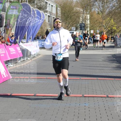 12.04.2026 - 45. Internationalen Wilhelmsburger Insellauf Strokosch-Dieckow http://msf.ph/oto/9453669 12.04.2026 10:40:40 Ziel 2711 meine-sportfotos.de