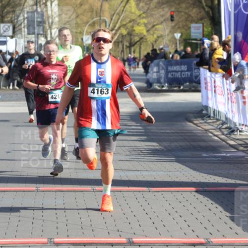 12.04.2026 - 45. Internationalen Wilhelmsburger Insellauf Strokosch-Dieckow http://msf.ph/oto/9453670 12.04.2026 10:28:35 Ziel 2265, 5473, 4163, 4214, 2022, 4068, 4294 meine-sportfotos.de