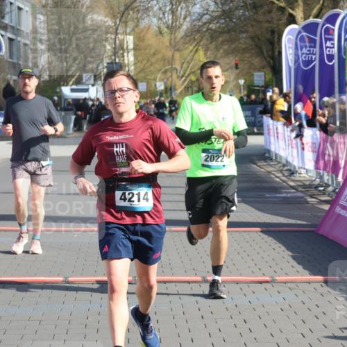 12.04.2026 - 45. Internationalen Wilhelmsburger Insellauf Strokosch-Dieckow http://msf.ph/oto/9453696 12.04.2026 10:28:37 Ziel 5473, 4163, 4214, 2022, 4068, 4294, 2851 meine-sportfotos.de