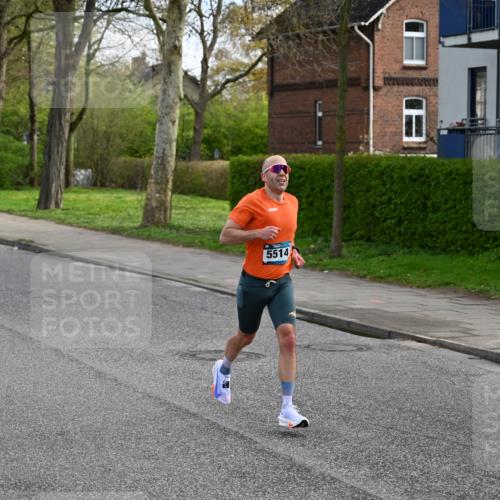 12.04.2026 - 45. Internationalen Wilhelmsburger Insellauf J. Mangold http://msf.ph/oto/9453714 12.04.2026 10:13:31 Ziel 5514, 5514, 2119, 3979 meine-sportfotos.de