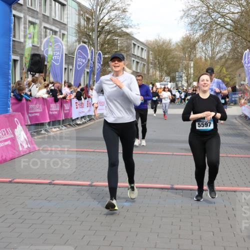 12.04.2026 - 45. Internationalen Wilhelmsburger Insellauf Strokosch-Dieckow http://msf.ph/oto/9453789 12.04.2026 13:05:56 Ziel 5597, 5249, 5263, 5414, 4126 meine-sportfotos.de
