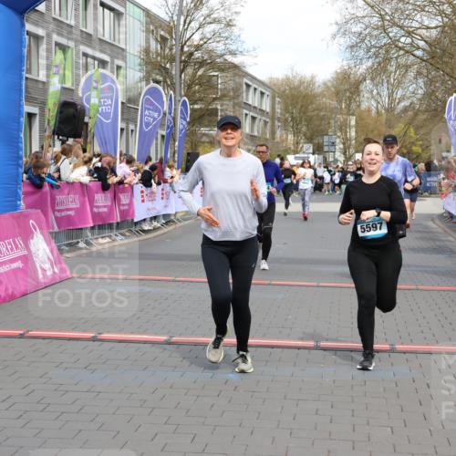 12.04.2026 - 45. Internationalen Wilhelmsburger Insellauf Strokosch-Dieckow http://msf.ph/oto/9453802 12.04.2026 13:05:56 Ziel 5597, 5249, 5263, 5414, 4126 meine-sportfotos.de