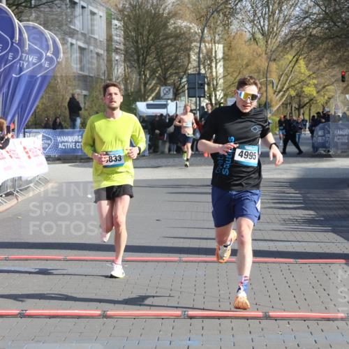 12.04.2026 - 45. Internationalen Wilhelmsburger Insellauf Strokosch-Dieckow http://msf.ph/oto/9453828 12.04.2026 10:28:47 Ziel 4995, 5833 meine-sportfotos.de