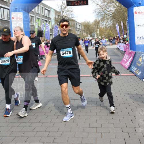 12.04.2026 - 45. Internationalen Wilhelmsburger Insellauf Strokosch-Dieckow http://msf.ph/oto/9453839 12.04.2026 13:05:53 Ziel 5476, 4105, 3934, 5597, 5249, 5263, 5414 meine-sportfotos.de