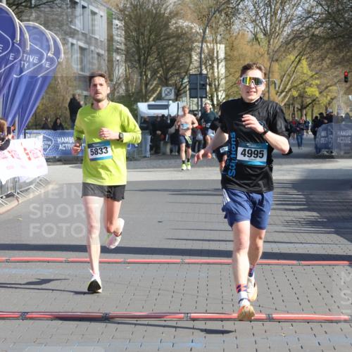 12.04.2026 - 45. Internationalen Wilhelmsburger Insellauf Strokosch-Dieckow http://msf.ph/oto/9453849 12.04.2026 10:28:48 Ziel 4995, 5833 meine-sportfotos.de