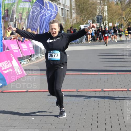 12.04.2026 - 45. Internationalen Wilhelmsburger Insellauf Strokosch-Dieckow http://msf.ph/oto/9453879 12.04.2026 10:40:53 Ziel 3702, 4907, 2525, 3677, 2379 meine-sportfotos.de