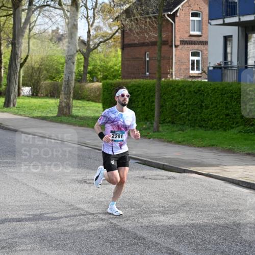 12.04.2026 - 45. Internationalen Wilhelmsburger Insellauf J. Mangold http://msf.ph/oto/9453895 12.04.2026 10:15:38 Ziel 2281, 5302, 2970, 2405, 3685, 3113 meine-sportfotos.de