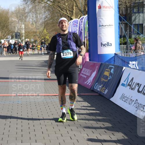 12.04.2026 - 45. Internationalen Wilhelmsburger Insellauf Strokosch-Dieckow http://msf.ph/oto/9453909 12.04.2026 10:40:55 Ziel 3677, 2379 meine-sportfotos.de