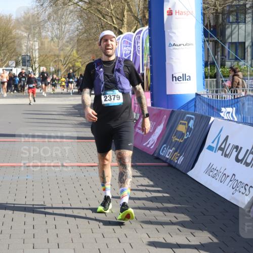 12.04.2026 - 45. Internationalen Wilhelmsburger Insellauf Strokosch-Dieckow http://msf.ph/oto/9453925 12.04.2026 10:40:55 Ziel 3677, 2379 meine-sportfotos.de