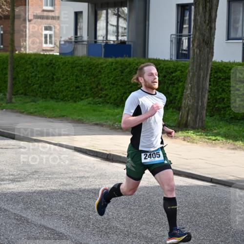 12.04.2026 - 45. Internationalen Wilhelmsburger Insellauf J. Mangold http://msf.ph/oto/9453945 12.04.2026 10:16:06 Ziel 2405, 3685, 3113, 2487, 5676 meine-sportfotos.de