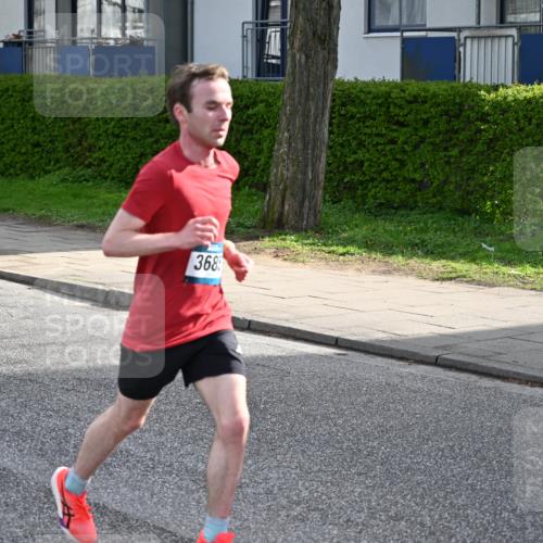 12.04.2026 - 45. Internationalen Wilhelmsburger Insellauf J. Mangold http://msf.ph/oto/9453962 12.04.2026 10:16:07 Ziel 2405, 3685, 3113, 2487, 5676 meine-sportfotos.de