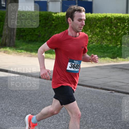 12.04.2026 - 45. Internationalen Wilhelmsburger Insellauf J. Mangold http://msf.ph/oto/9453970 12.04.2026 10:16:08 Ziel 2405, 3685, 3113, 2487, 5676 meine-sportfotos.de