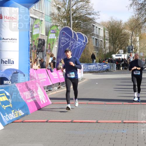 12.04.2026 - 45. Internationalen Wilhelmsburger Insellauf Strokosch-Dieckow http://msf.ph/oto/9453971 12.04.2026 10:29:01 Ziel 3141, 4883, 2979, 3585 meine-sportfotos.de