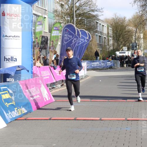 12.04.2026 - 45. Internationalen Wilhelmsburger Insellauf Strokosch-Dieckow http://msf.ph/oto/9453982 12.04.2026 10:29:01 Ziel 3141, 4883, 2979, 3585 meine-sportfotos.de