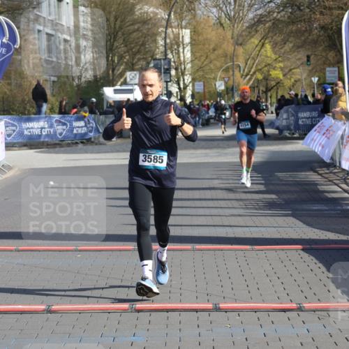 12.04.2026 - 45. Internationalen Wilhelmsburger Insellauf Strokosch-Dieckow http://msf.ph/oto/9453993 12.04.2026 10:29:02 Ziel 3141, 4883, 2979, 3585, 4154 meine-sportfotos.de