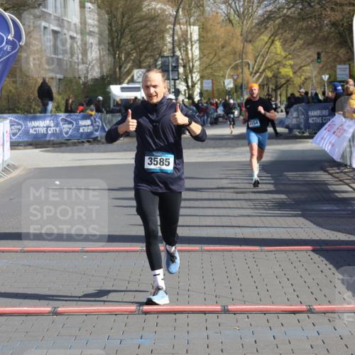 12.04.2026 - 45. Internationalen Wilhelmsburger Insellauf Strokosch-Dieckow http://msf.ph/oto/9453999 12.04.2026 10:29:03 Ziel 2979, 3585, 4154, 3473 meine-sportfotos.de
