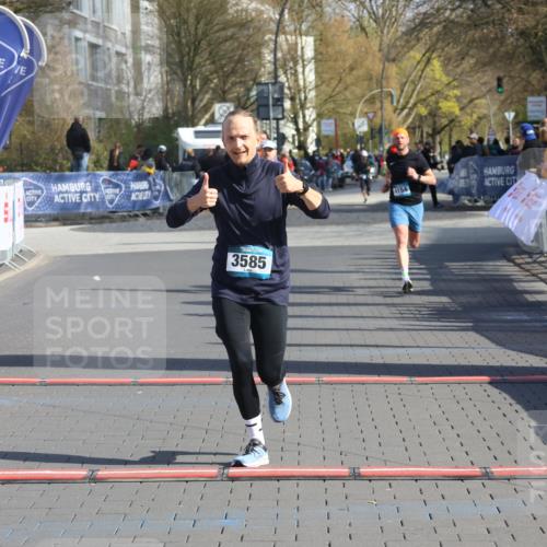 12.04.2026 - 45. Internationalen Wilhelmsburger Insellauf Strokosch-Dieckow http://msf.ph/oto/9454004 12.04.2026 10:29:03 Ziel 2979, 3585, 4154, 3473 meine-sportfotos.de