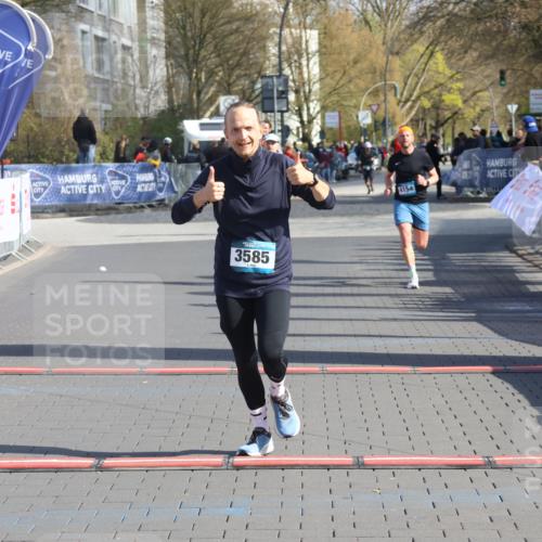 12.04.2026 - 45. Internationalen Wilhelmsburger Insellauf Strokosch-Dieckow http://msf.ph/oto/9454010 12.04.2026 10:29:03 Ziel 2979, 3585, 4154, 3473 meine-sportfotos.de