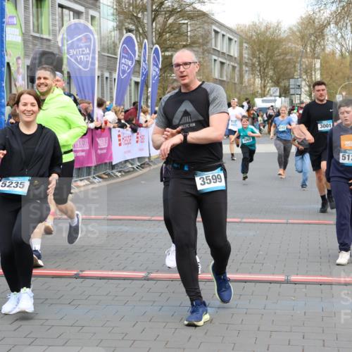 12.04.2026 - 45. Internationalen Wilhelmsburger Insellauf Strokosch-Dieckow http://msf.ph/oto/9454041 12.04.2026 13:05:30 Ziel 5128, 5098, 5235, 5234, 5504, 2139, 3001, 2443, 5862, 5110, 4892 meine-sportfotos.de