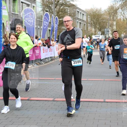 12.04.2026 - 45. Internationalen Wilhelmsburger Insellauf Strokosch-Dieckow http://msf.ph/oto/9454047 12.04.2026 13:05:30 Ziel 5128, 5098, 5235, 5234, 5504, 2139, 3001, 2443, 5862, 5110, 4892 meine-sportfotos.de