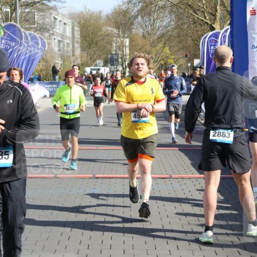 12.04.2026 - 45. Internationalen Wilhelmsburger Insellauf Strokosch-Dieckow http://msf.ph/oto/9454048 12.04.2026 10:41:11 Ziel 4262, 2485, 2883, 4501, 2633, 2634, 3090, 4649, 4655, 3987, 3381, 3380 meine-sportfotos.de