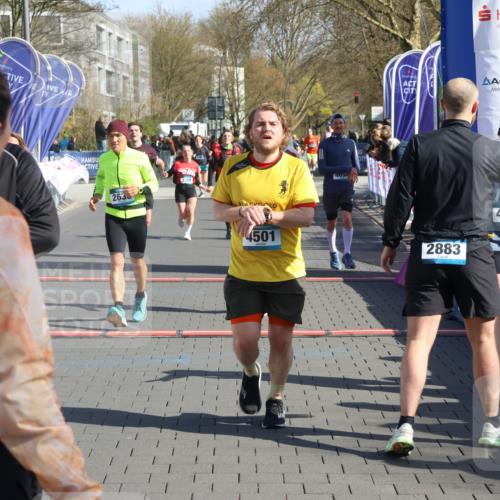 12.04.2026 - 45. Internationalen Wilhelmsburger Insellauf Strokosch-Dieckow http://msf.ph/oto/9454061 12.04.2026 10:41:12 Ziel 4501, 2633, 2634, 3090, 4649, 4655, 3987, 3381, 3380 meine-sportfotos.de