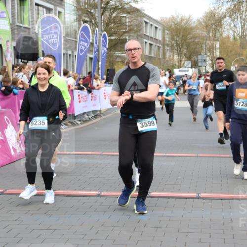 12.04.2026 - 45. Internationalen Wilhelmsburger Insellauf Strokosch-Dieckow http://msf.ph/oto/9454062 12.04.2026 13:05:30 Ziel 5128, 5098, 5235, 5234, 5504, 2139, 3001, 2443, 5862, 5110, 4892 meine-sportfotos.de