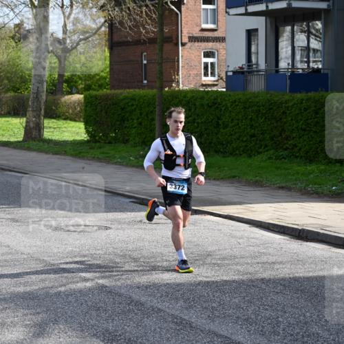 12.04.2026 - 45. Internationalen Wilhelmsburger Insellauf J. Mangold http://msf.ph/oto/9454071 12.04.2026 10:17:05 Ziel 3372, 3401, 5838, 2819, 2866 meine-sportfotos.de