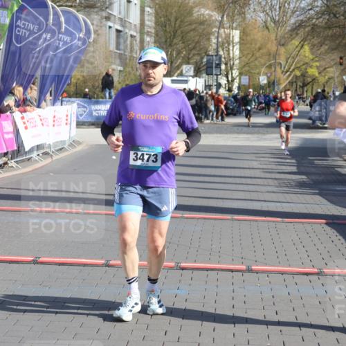 12.04.2026 - 45. Internationalen Wilhelmsburger Insellauf Strokosch-Dieckow http://msf.ph/oto/9454076 12.04.2026 10:29:08 Ziel 4154, 3473, 4075 meine-sportfotos.de