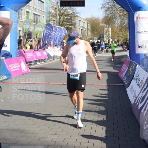 12.04.2026 - 45. Internationalen Wilhelmsburger Insellauf Strokosch-Dieckow http://msf.ph/oto/9454092 12.04.2026 10:41:28 Ziel 3534, 5281, 5247, 5299 meine-sportfotos.de