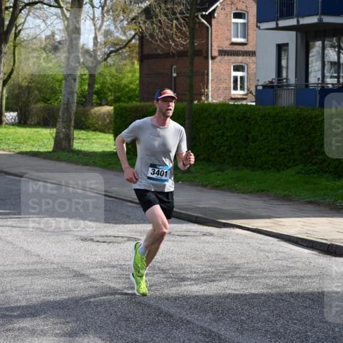 12.04.2026 - 45. Internationalen Wilhelmsburger Insellauf J. Mangold http://msf.ph/oto/9454113 12.04.2026 10:17:12 Ziel 3401, 5838, 2819, 2866, 2866, 4205, 3682, 4475 meine-sportfotos.de