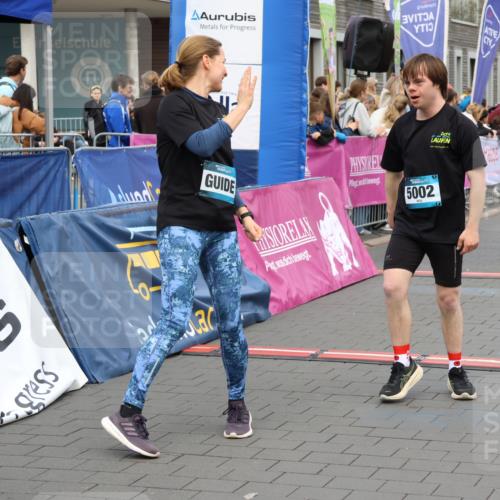 12.04.2026 - 45. Internationalen Wilhelmsburger Insellauf Strokosch-Dieckow http://msf.ph/oto/9454114 12.04.2026 13:05:25 Ziel 5002, 5427, 4610, 5128, 5098, 5235, 5234 meine-sportfotos.de