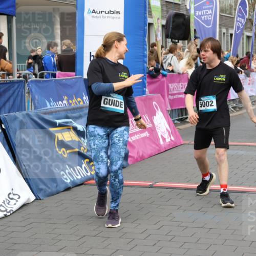 12.04.2026 - 45. Internationalen Wilhelmsburger Insellauf Strokosch-Dieckow http://msf.ph/oto/9454134 12.04.2026 13:05:24 Ziel 5002, 5427, 4610 meine-sportfotos.de