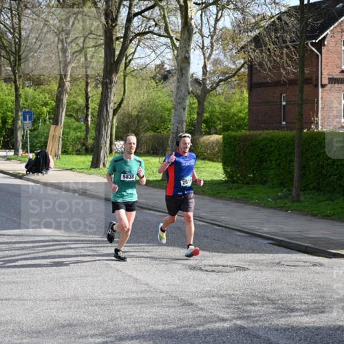12.04.2026 - 45. Internationalen Wilhelmsburger Insellauf J. Mangold http://msf.ph/oto/9454139 12.04.2026 10:17:15 Ziel 3401, 5838, 2819, 2866, 4205, 3682, 4475 meine-sportfotos.de