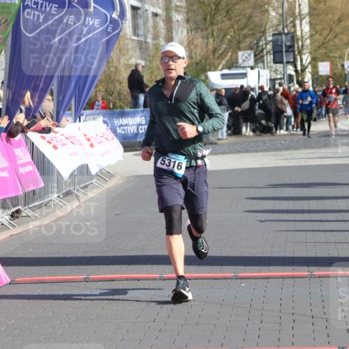 12.04.2026 - 45. Internationalen Wilhelmsburger Insellauf Strokosch-Dieckow http://msf.ph/oto/9454161 12.04.2026 10:29:19 Ziel 5316 meine-sportfotos.de