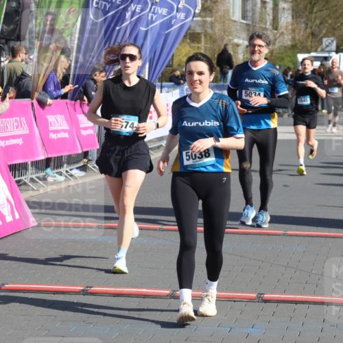 12.04.2026 - 45. Internationalen Wilhelmsburger Insellauf Strokosch-Dieckow http://msf.ph/oto/9454165 12.04.2026 10:41:51 Ziel 4295, 5038, 4674, 5034, 3861 meine-sportfotos.de
