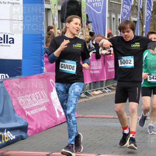 12.04.2026 - 45. Internationalen Wilhelmsburger Insellauf Strokosch-Dieckow http://msf.ph/oto/9454178 12.04.2026 13:05:23 Ziel 5144, 5002, 5427, 4610 meine-sportfotos.de