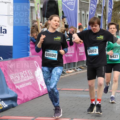 12.04.2026 - 45. Internationalen Wilhelmsburger Insellauf Strokosch-Dieckow http://msf.ph/oto/9454183 12.04.2026 13:05:23 Ziel 5144, 5002, 5427, 4610 meine-sportfotos.de