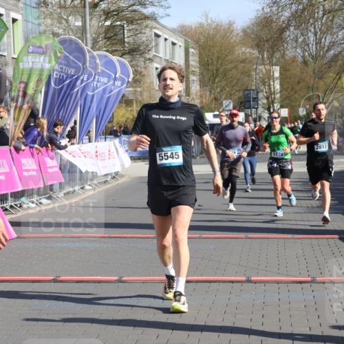 12.04.2026 - 45. Internationalen Wilhelmsburger Insellauf Strokosch-Dieckow http://msf.ph/oto/9454210 12.04.2026 10:41:57 Ziel 5034, 3861, 5545, 2812, 5270, 5416 meine-sportfotos.de