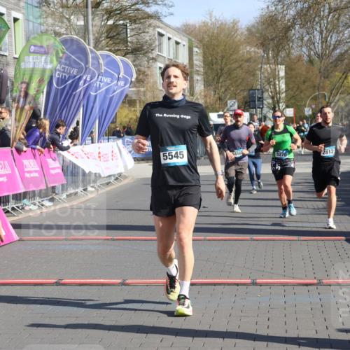 12.04.2026 - 45. Internationalen Wilhelmsburger Insellauf Strokosch-Dieckow http://msf.ph/oto/9454215 12.04.2026 10:41:57 Ziel 5034, 3861, 5545, 2812, 5270, 5416 meine-sportfotos.de