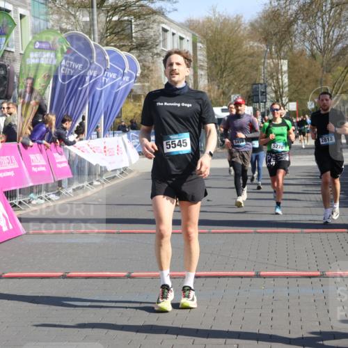 12.04.2026 - 45. Internationalen Wilhelmsburger Insellauf Strokosch-Dieckow http://msf.ph/oto/9454232 12.04.2026 10:41:58 Ziel 3861, 5545, 2812, 5270, 5416 meine-sportfotos.de