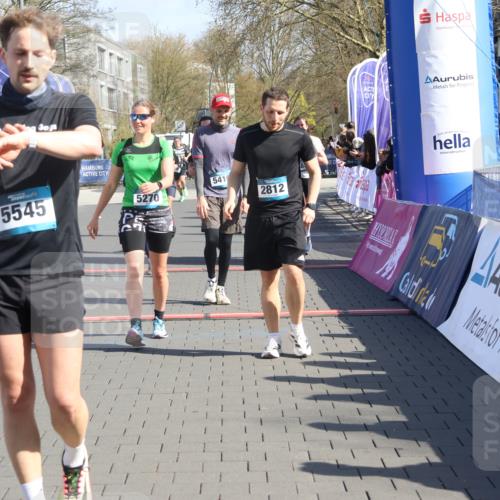 12.04.2026 - 45. Internationalen Wilhelmsburger Insellauf Strokosch-Dieckow http://msf.ph/oto/9454259 12.04.2026 10:42:02 Ziel 2812, 5270, 5416, 4963, 3831, 4602, 4667, 3229 meine-sportfotos.de