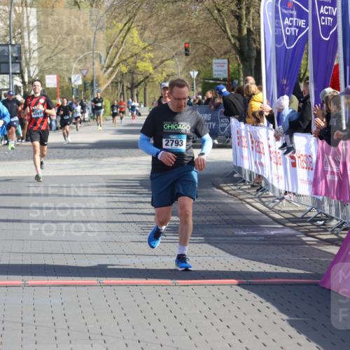 12.04.2026 - 45. Internationalen Wilhelmsburger Insellauf Strokosch-Dieckow http://msf.ph/oto/9454261 12.04.2026 10:29:27 Ziel 3514, 2793 meine-sportfotos.de