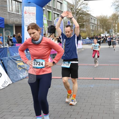 12.04.2026 - 45. Internationalen Wilhelmsburger Insellauf Strokosch-Dieckow http://msf.ph/oto/9454331 12.04.2026 13:05:08 Ziel 2798, 5088 meine-sportfotos.de