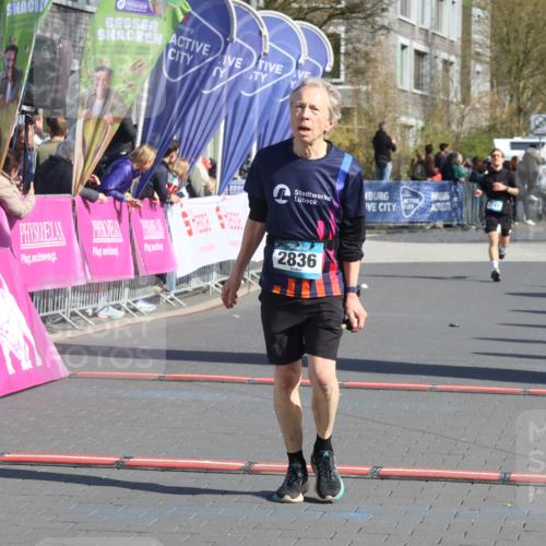 12.04.2026 - 45. Internationalen Wilhelmsburger Insellauf Strokosch-Dieckow http://msf.ph/oto/9454343 12.04.2026 10:42:22 Ziel 2836 meine-sportfotos.de