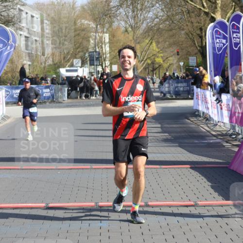 12.04.2026 - 45. Internationalen Wilhelmsburger Insellauf Strokosch-Dieckow http://msf.ph/oto/9454344 12.04.2026 10:29:34 Ziel 3777, 4979, 4087, 3735 meine-sportfotos.de