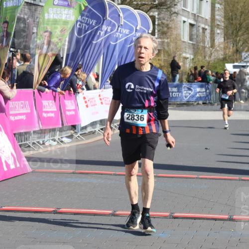 12.04.2026 - 45. Internationalen Wilhelmsburger Insellauf Strokosch-Dieckow http://msf.ph/oto/9454347 12.04.2026 10:42:23 Ziel 2836 meine-sportfotos.de